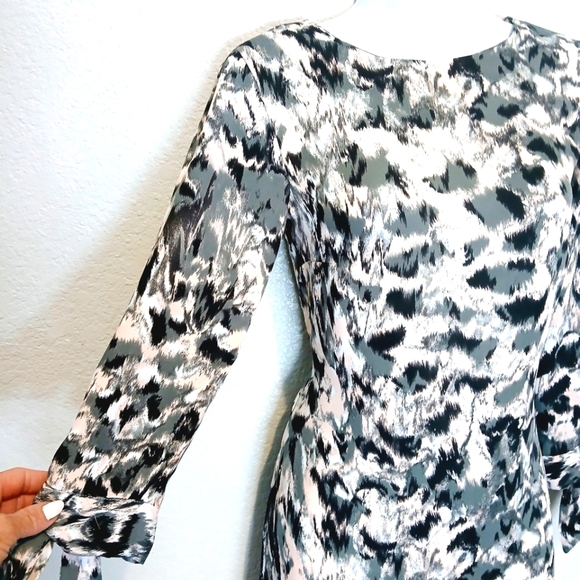 H&M Abstract Watercolor Print Shift Dress Size 4 - Picture 5 of 10